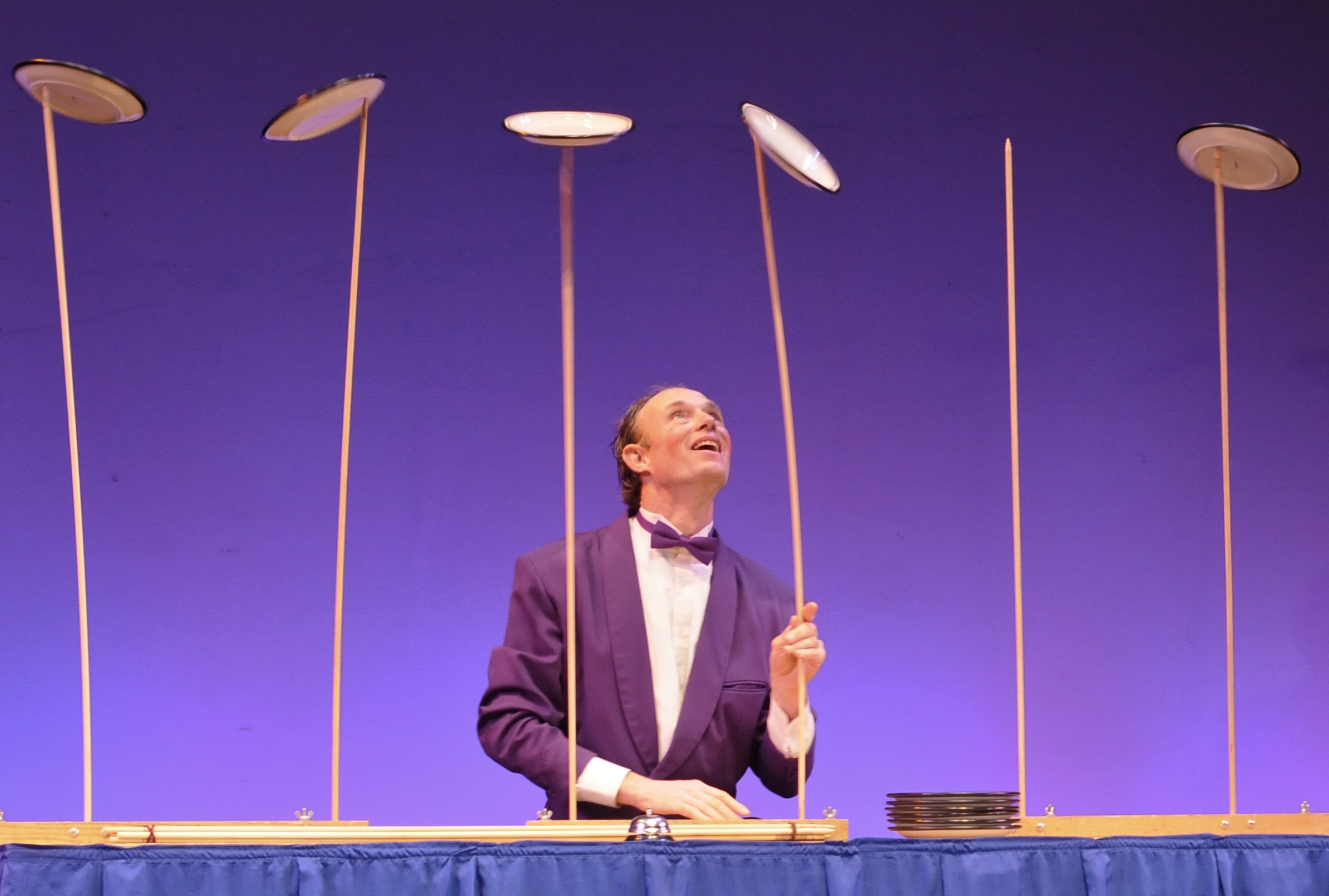 Plate Spinning Henrik Bothe